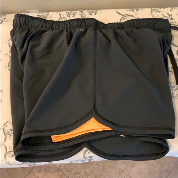 Nike shorts size s - Picture 4 of 5